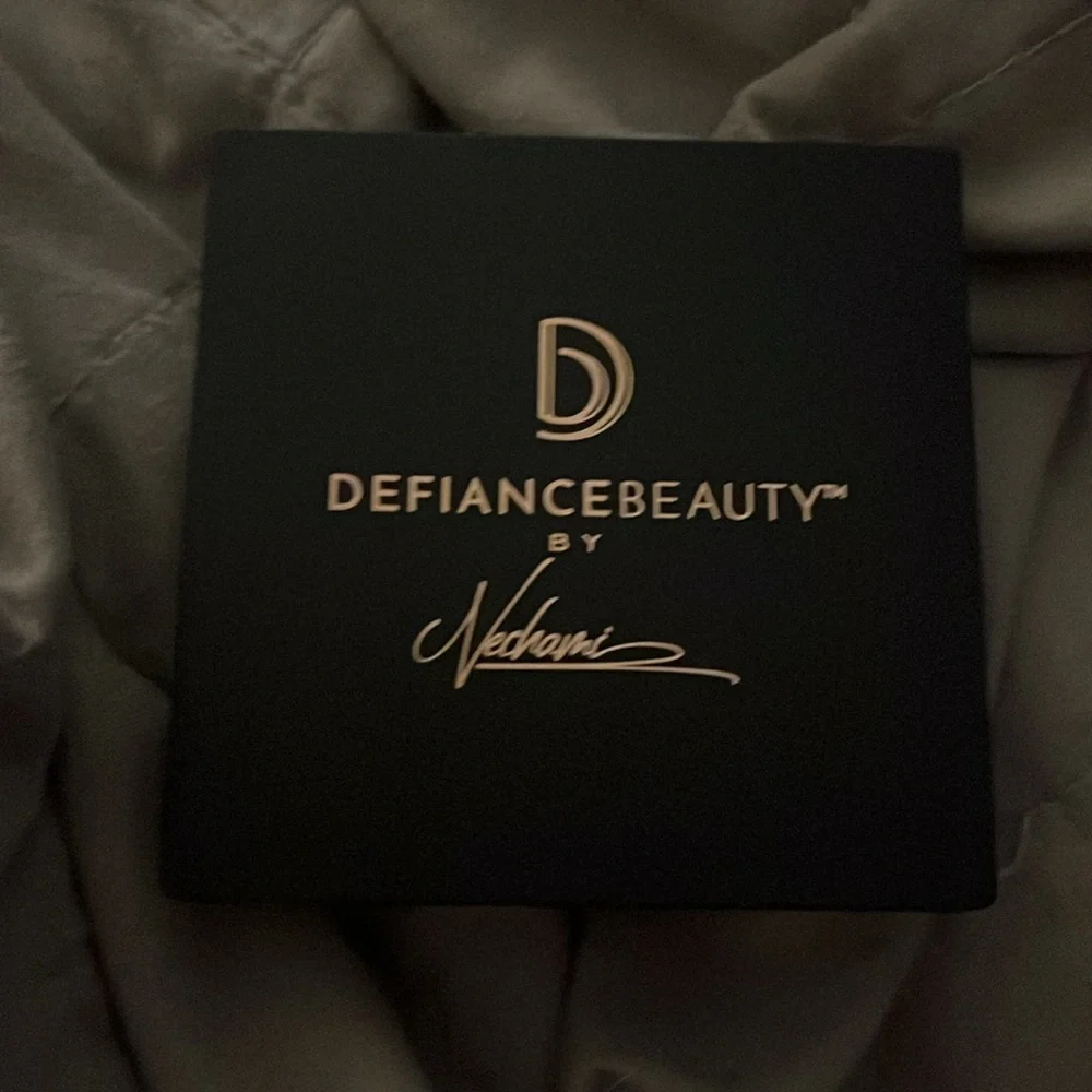 Satin Sovereign Bronzer in Goddess Glow